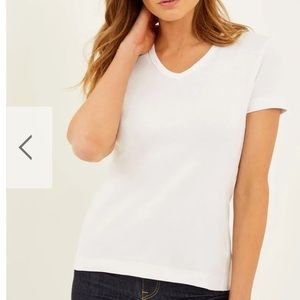 Three Dots white V-Neck Tee